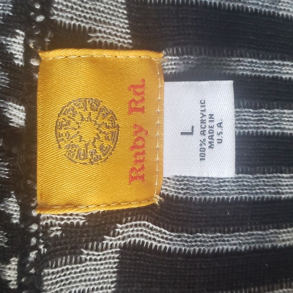 Ruby Rd. Cardigan - Picture 3 of 4